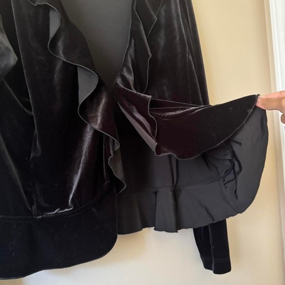 90s Black Velvet Long Sleeve Blouse - Picture 5 of 6